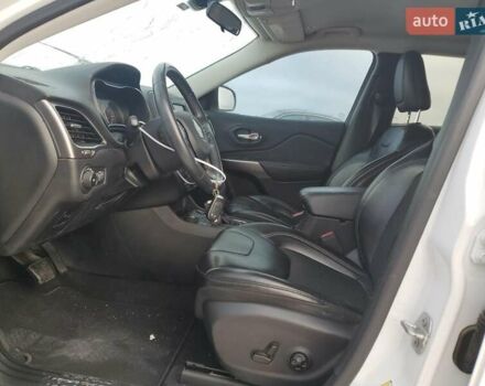 Білий Джип Cherokee, об'ємом двигуна 2.36 л та пробігом 140 тис. км за 3000 $, фото 6 на Automoto.ua
