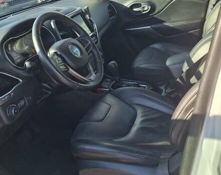 Білий Джип Cherokee, об'ємом двигуна 3.2 л та пробігом 102 тис. км за 19500 $, фото 6 на Automoto.ua