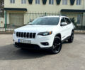 Білий Джип Cherokee, об'ємом двигуна 3.2 л та пробігом 64 тис. км за 19000 $, фото 1 на Automoto.ua