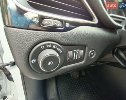 Білий Джип Cherokee, об'ємом двигуна 2.36 л та пробігом 162 тис. км за 17900 $, фото 20 на Automoto.ua