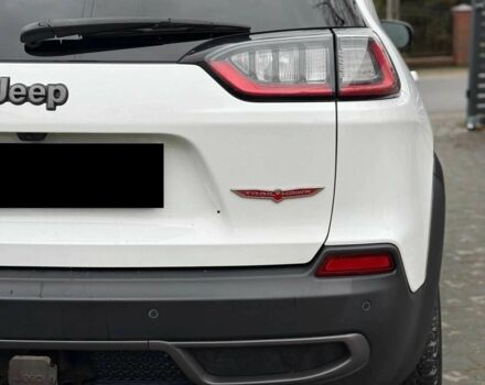 Білий Джип Cherokee, об'ємом двигуна 3.2 л та пробігом 32 тис. км за 14000 $, фото 4 на Automoto.ua