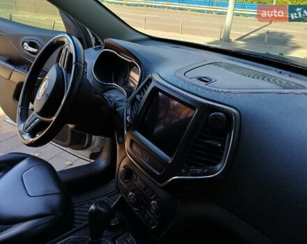 Белый Джип Чероки, объемом двигателя 3.24 л и пробегом 109 тыс. км за 19500 $, фото 6 на Automoto.ua