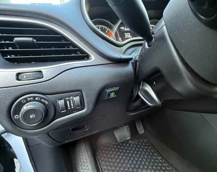 Белый Джип Чероки, объемом двигателя 2.4 л и пробегом 51 тыс. км за 22000 $, фото 8 на Automoto.ua