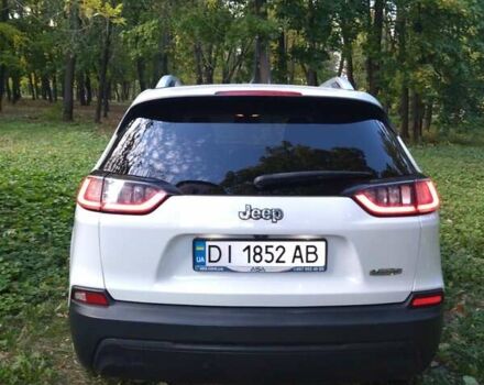 Белый Джип Чероки, объемом двигателя 2.36 л и пробегом 196 тыс. км за 15000 $, фото 7 на Automoto.ua