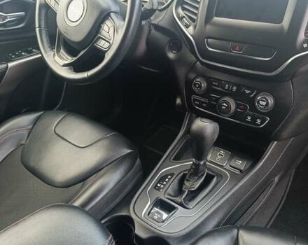 Білий Джип Cherokee, об'ємом двигуна 2.4 л та пробігом 137 тис. км за 15800 $, фото 3 на Automoto.ua