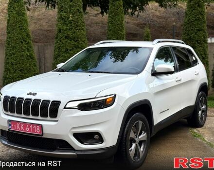 Белый Джип Чероки, объемом двигателя 3.2 л и пробегом 140 тыс. км за 16700 $, фото 2 на Automoto.ua