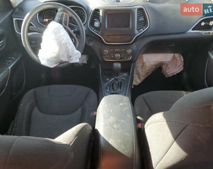 Белый Джип Чероки, объемом двигателя 2.36 л и пробегом 120 тыс. км за 7600 $, фото 7 на Automoto.ua