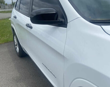 Белый Джип Чероки, объемом двигателя 2.4 л и пробегом 133 тыс. км за 14999 $, фото 8 на Automoto.ua