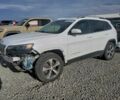 Білий Джип Cherokee, об'ємом двигуна 3.2 л та пробігом 72 тис. км за 2200 $, фото 1 на Automoto.ua