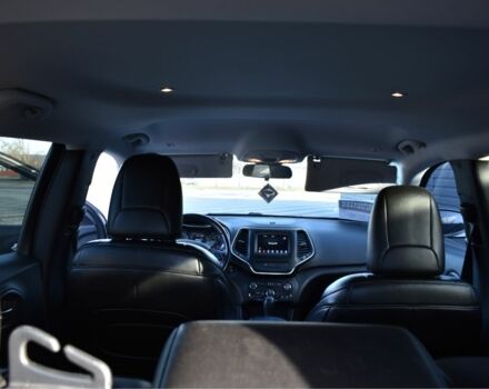 Белый Джип Чероки, объемом двигателя 2.4 л и пробегом 111 тыс. км за 17000 $, фото 6 на Automoto.ua