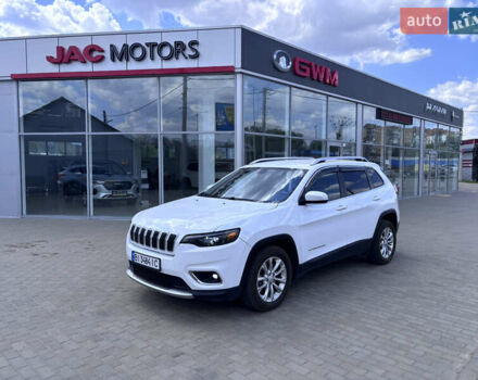 Білий Джип Cherokee, об'ємом двигуна 2.4 л та пробігом 95 тис. км за 16500 $, фото 1 на Automoto.ua
