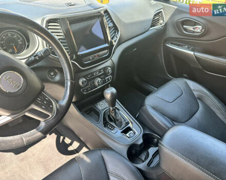 Білий Джип Cherokee, об'ємом двигуна 2.4 л та пробігом 55 тис. км за 16900 $, фото 3 на Automoto.ua