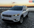 Белый Джип Чероки, объемом двигателя 2.36 л и пробегом 177 тыс. км за 15999 $, фото 2 на Automoto.ua