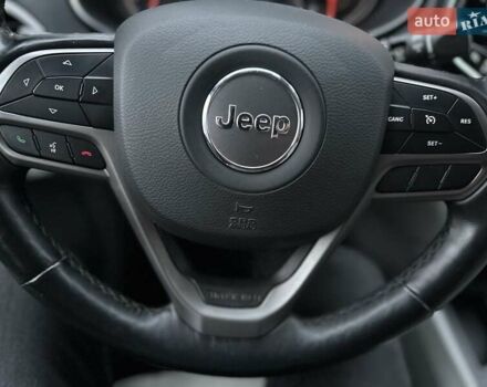 Білий Джип Cherokee, об'ємом двигуна 2.36 л та пробігом 153 тис. км за 15900 $, фото 26 на Automoto.ua