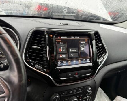 Білий Джип Cherokee, об'ємом двигуна 3.2 л та пробігом 123 тис. км за 13200 $, фото 10 на Automoto.ua