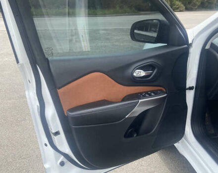 Белый Джип Чероки, объемом двигателя 2.4 л и пробегом 133 тыс. км за 14999 $, фото 16 на Automoto.ua