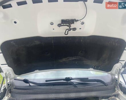 Белый Джип Чероки, объемом двигателя 2.4 л и пробегом 133 тыс. км за 14999 $, фото 10 на Automoto.ua