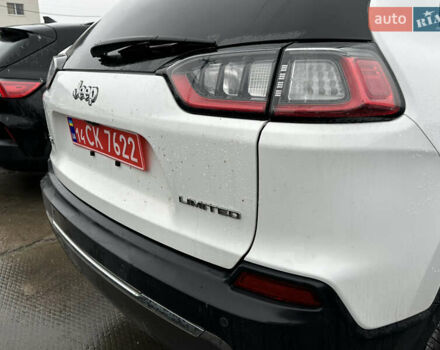 Белый Джип Чероки, объемом двигателя 3.2 л и пробегом 123 тыс. км за 13200 $, фото 4 на Automoto.ua