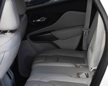 Білий Джип Cherokee, об'ємом двигуна 3.2 л та пробігом 83 тис. км за 18900 $, фото 19 на Automoto.ua