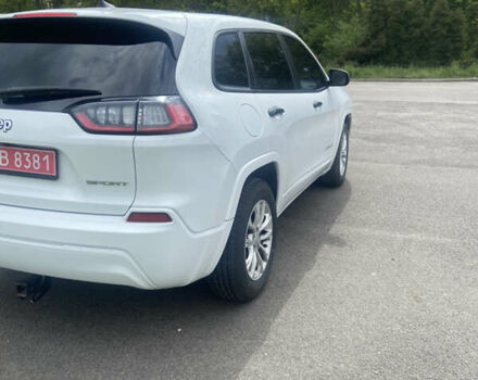 Белый Джип Чероки, объемом двигателя 2.4 л и пробегом 133 тыс. км за 14999 $, фото 6 на Automoto.ua