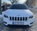 Белый Джип Чероки, объемом двигателя 3.24 л и пробегом 106 тыс. км за 17000 $, фото 1 на Automoto.ua