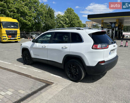 Білий Джип Cherokee, об'ємом двигуна 2.36 л та пробігом 120 тис. км за 15000 $, фото 27 на Automoto.ua