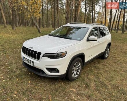 Белый Джип Чероки, объемом двигателя 2.36 л и пробегом 118 тыс. км за 16199 $, фото 2 на Automoto.ua