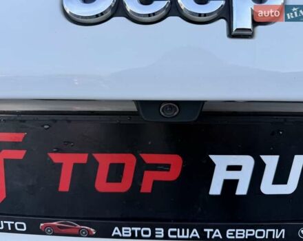 Білий Джип Cherokee, об'ємом двигуна 2.36 л та пробігом 182 тис. км за 13300 $, фото 20 на Automoto.ua