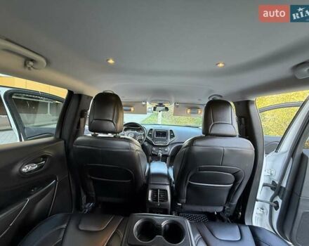 Белый Джип Чероки, объемом двигателя 2.4 л и пробегом 51 тыс. км за 22000 $, фото 16 на Automoto.ua