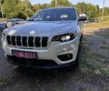 Белый Джип Чероки, объемом двигателя 2.4 л и пробегом 244 тыс. км за 14800 $, фото 1 на Automoto.ua