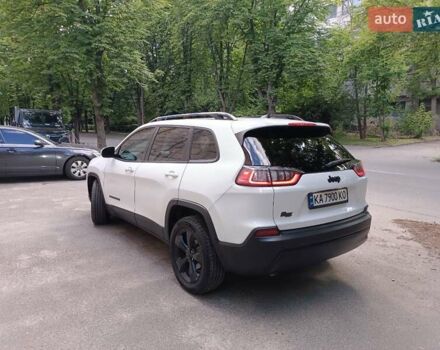 Білий Джип Cherokee, об'ємом двигуна 2.36 л та пробігом 162 тис. км за 17900 $, фото 1 на Automoto.ua