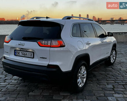 Белый Джип Чероки, объемом двигателя 2.36 л и пробегом 177 тыс. км за 15999 $, фото 5 на Automoto.ua
