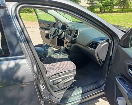 Белый Джип Чероки, объемом двигателя 2.4 л и пробегом 74 тыс. км за 15000 $, фото 6 на Automoto.ua