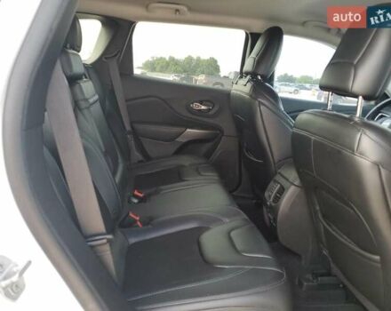 Білий Джип Cherokee, об'ємом двигуна 2.36 л та пробігом 140 тис. км за 3000 $, фото 9 на Automoto.ua