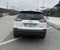 Белый Джип Чероки, объемом двигателя 2.36 л и пробегом 240 тыс. км за 15500 $, фото 2 на Automoto.ua