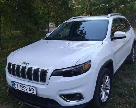 Белый Джип Чероки, объемом двигателя 2.36 л и пробегом 196 тыс. км за 15000 $, фото 1 на Automoto.ua
