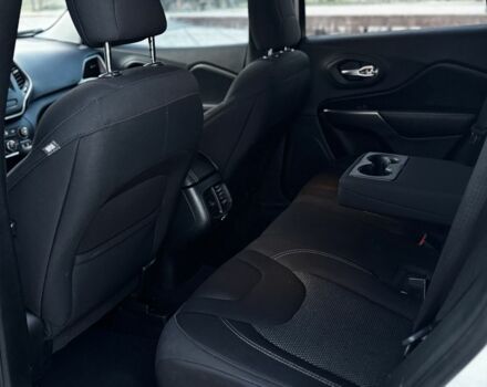 Белый Джип Чероки, объемом двигателя 2.4 л и пробегом 177 тыс. км за 15999 $, фото 17 на Automoto.ua