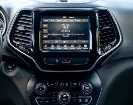 Білий Джип Cherokee, об'ємом двигуна 3.2 л та пробігом 50 тис. км за 8000 $, фото 8 на Automoto.ua