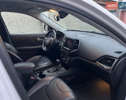 Білий Джип Cherokee, об'ємом двигуна 3.24 л та пробігом 76 тис. км за 21500 $, фото 15 на Automoto.ua