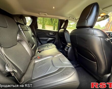 Белый Джип Чероки, объемом двигателя 3.2 л и пробегом 140 тыс. км за 16700 $, фото 5 на Automoto.ua