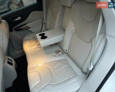 Білий Джип Cherokee, об'ємом двигуна 2.36 л та пробігом 153 тис. км за 15900 $, фото 20 на Automoto.ua