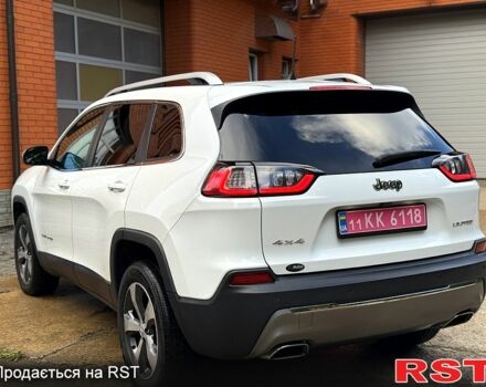 Белый Джип Чероки, объемом двигателя 3.2 л и пробегом 140 тыс. км за 16700 $, фото 3 на Automoto.ua