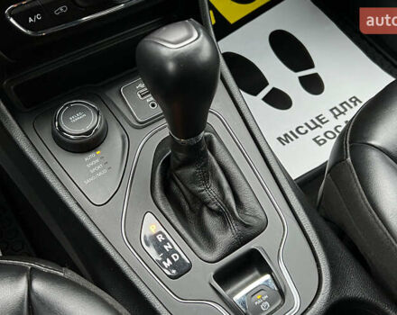 Белый Джип Чероки, объемом двигателя 2.36 л и пробегом 51 тыс. км за 21300 $, фото 17 на Automoto.ua