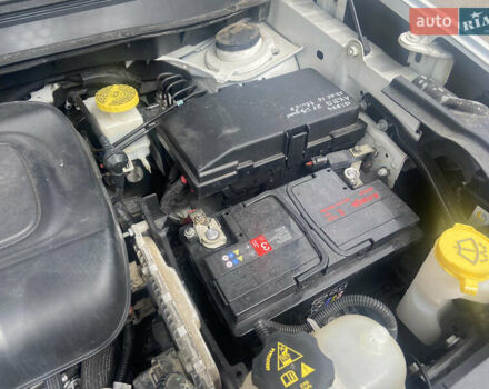 Белый Джип Чероки, объемом двигателя 2.4 л и пробегом 133 тыс. км за 14999 $, фото 13 на Automoto.ua