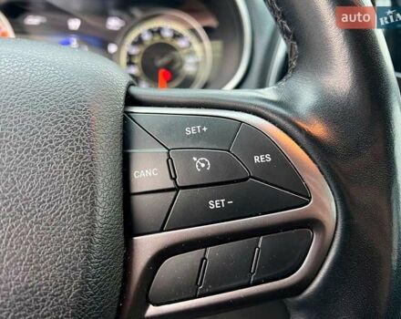 Білий Джип Cherokee, об'ємом двигуна 3.2 л та пробігом 76 тис. км за 18790 $, фото 23 на Automoto.ua