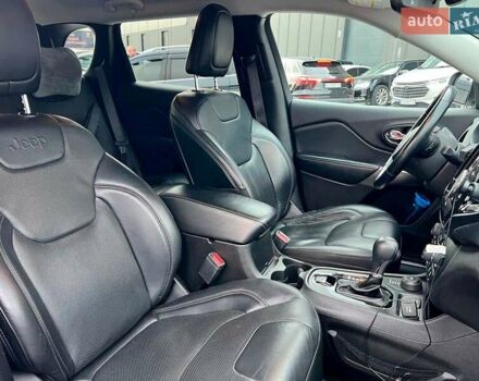 Білий Джип Cherokee, об'ємом двигуна 3.2 л та пробігом 76 тис. км за 18790 $, фото 42 на Automoto.ua