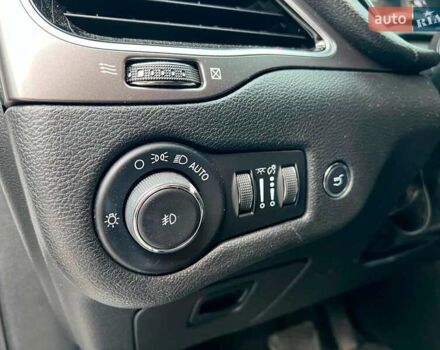 Білий Джип Cherokee, об'ємом двигуна 3.2 л та пробігом 76 тис. км за 18790 $, фото 20 на Automoto.ua