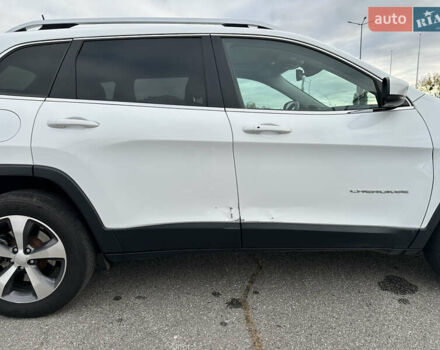 Белый Джип Чероки, объемом двигателя 3.24 л и пробегом 109 тыс. км за 17900 $, фото 10 на Automoto.ua