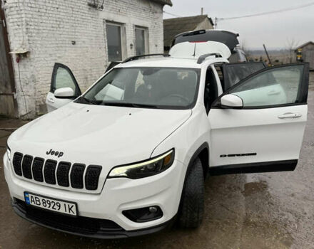 Белый Джип Чероки, объемом двигателя 2.36 л и пробегом 46 тыс. км за 16000 $, фото 12 на Automoto.ua