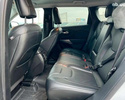 Білий Джип Cherokee, об'ємом двигуна 3.2 л та пробігом 76 тис. км за 18790 $, фото 38 на Automoto.ua